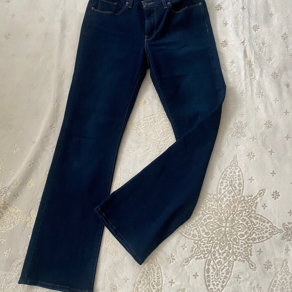 Women’s Levi bootcut jeans